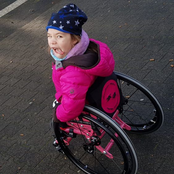 Stiftung Augenblick Spina bifida hydrocephalus Lächeln schenken gutes tun offener Rücken Wasserkopf