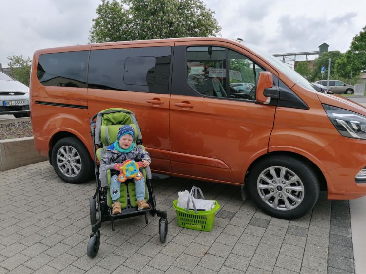 Stiftung Augenblick Spina bifida hydrocephalus Lächeln schenken gutes tun offener Rücken Wasserkopf